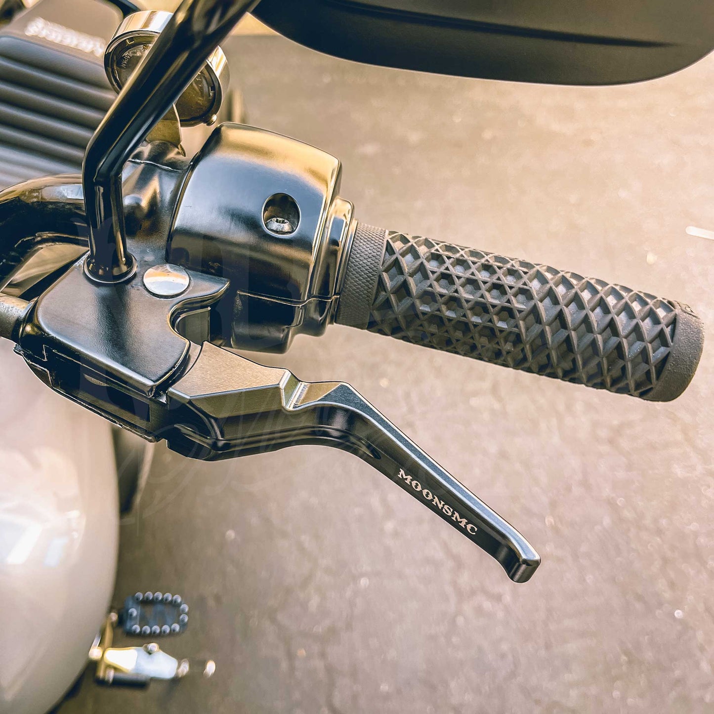 MOONSMC® Dyna / Sportster / FXR Shorty Levers
